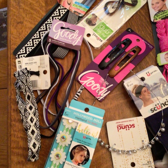 10 Piece Hair Accessories Bundle NWT total pcs 22 main image 6
